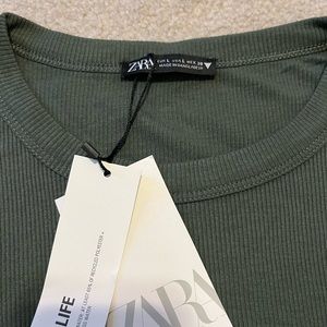 NWOT Zara ribbed tee